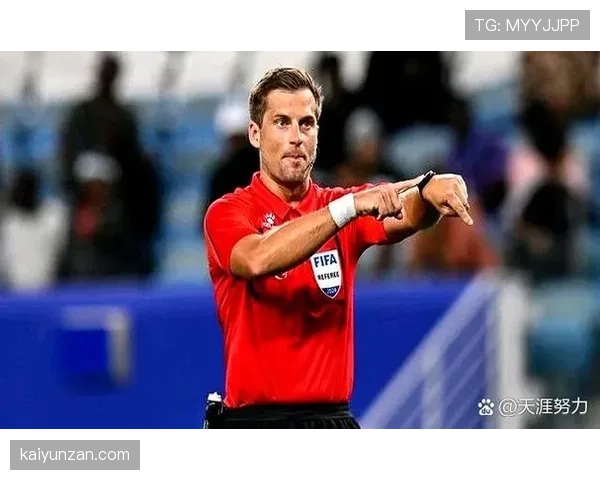 VAR规则中关键判罚流程及对裁判决定的影响解析