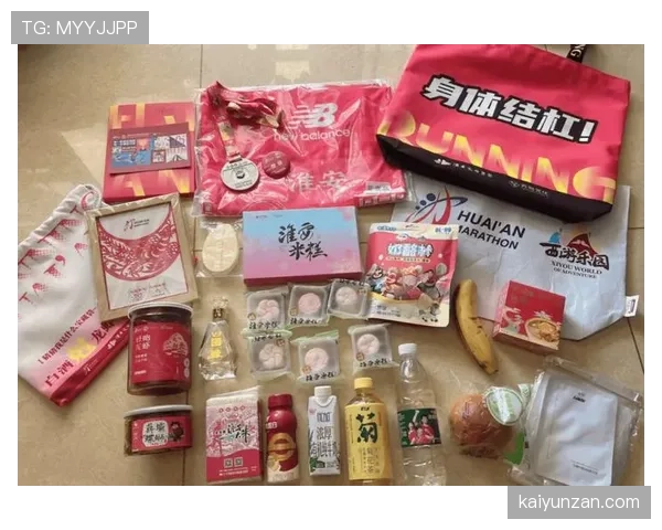 仲满家的冰箱里塞满了能量胶，连饮料都按训练时段分好类